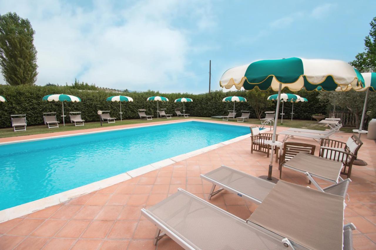 Casa Vacanze Vecchio Granaio Magione Eksteriør billede