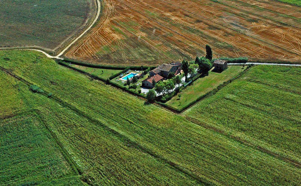 Casa Vacanze Vecchio Granaio Magione Eksteriør billede