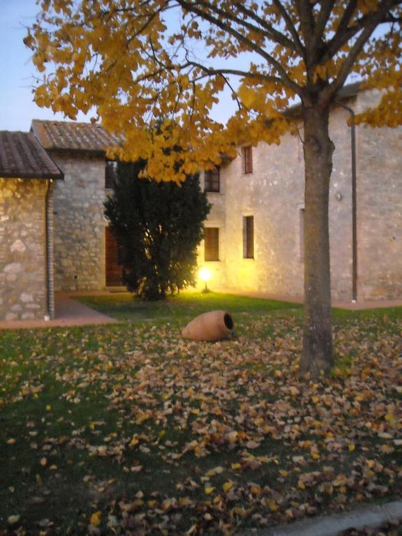 Casa Vacanze Vecchio Granaio Magione Eksteriør billede