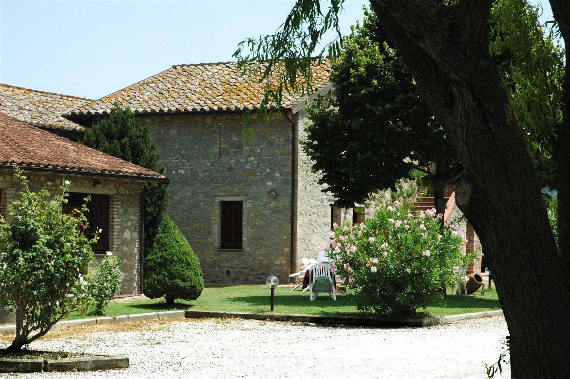 Casa Vacanze Vecchio Granaio Magione Eksteriør billede