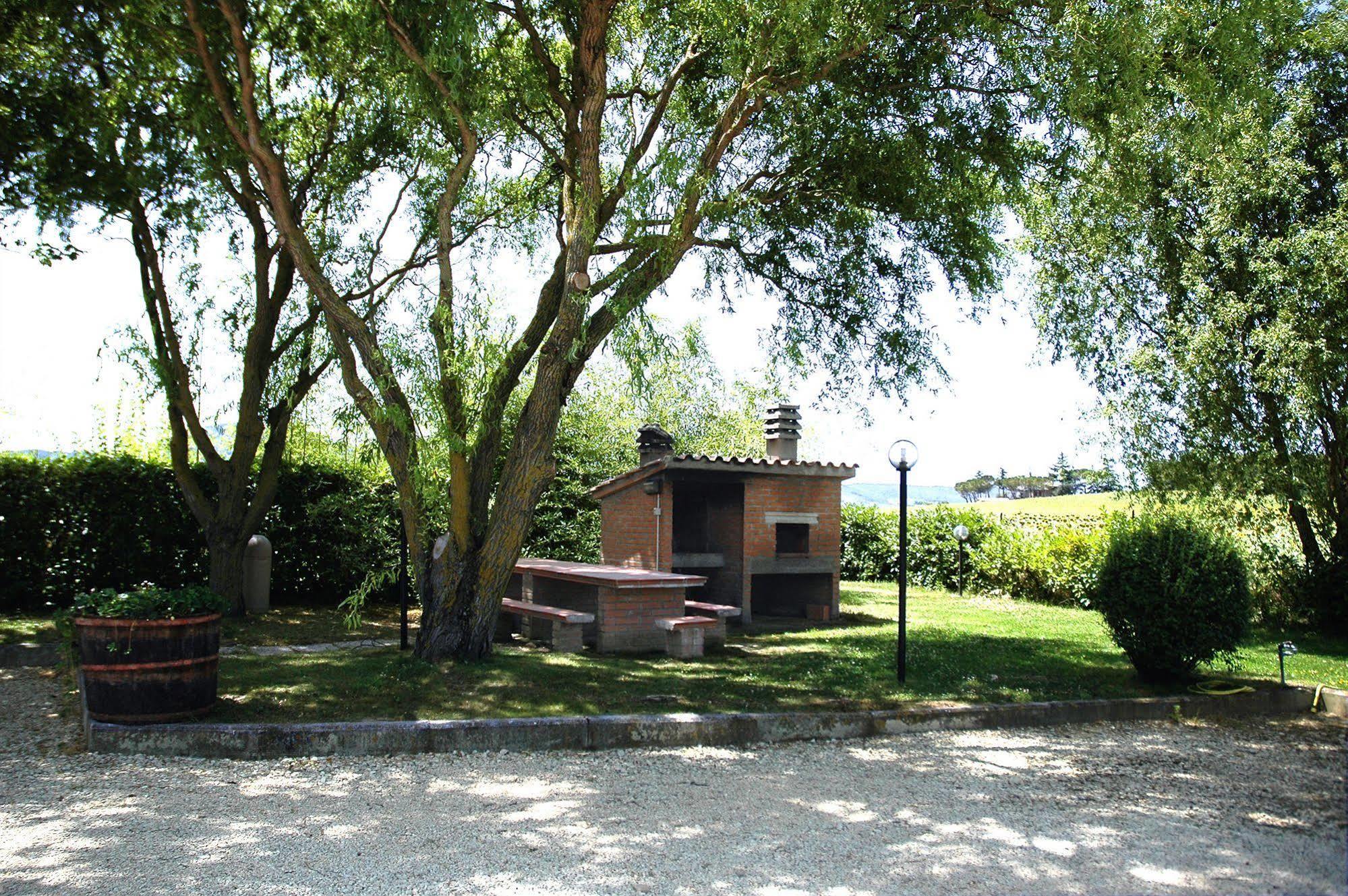 Casa Vacanze Vecchio Granaio Magione Eksteriør billede